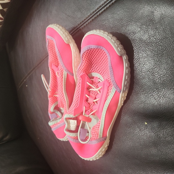 Water shoes - Picture 4 of 4